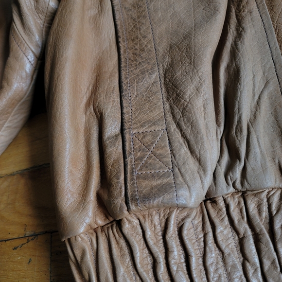 Vintage 90s Gerome Barcelona Genuine Leather Bomber Jacket Camel - Picture 2 of 12